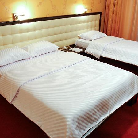 Hotel Anna Junior Тыргу-Жиу Номер фото