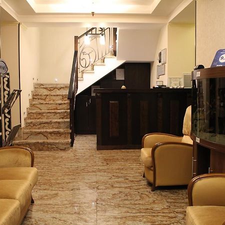 Hotel Anna Junior Тыргу-Жиу Экстерьер фото