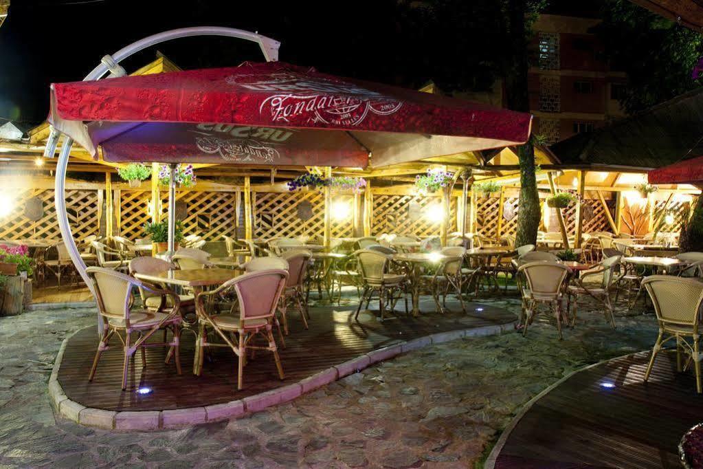 Hotel Anna Junior Тыргу-Жиу Ресторан фото