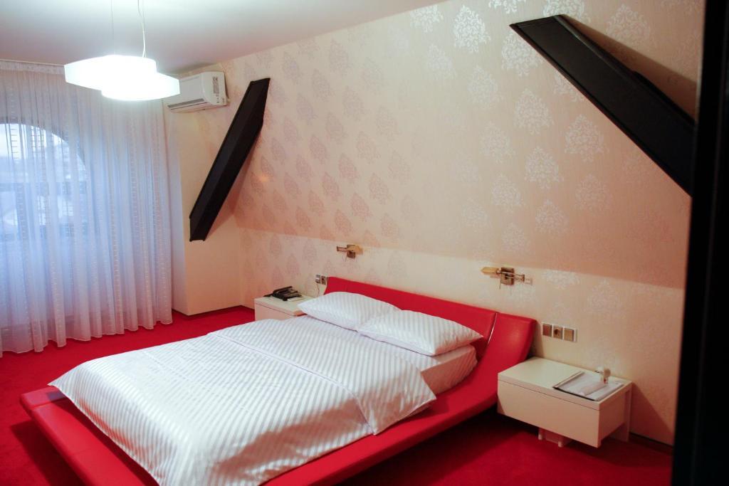 Hotel Anna Junior Тыргу-Жиу Номер фото